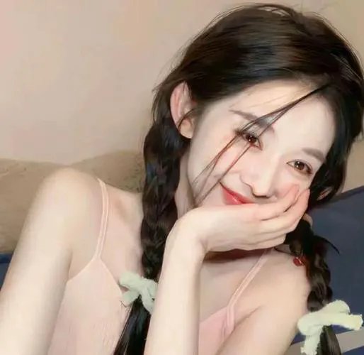 月亮中的亚马逊女人