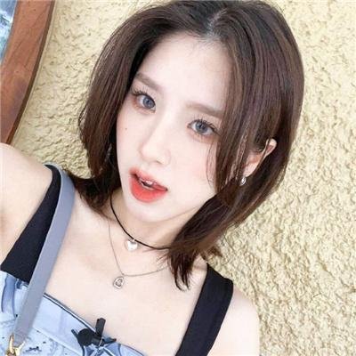 轻轻拂过